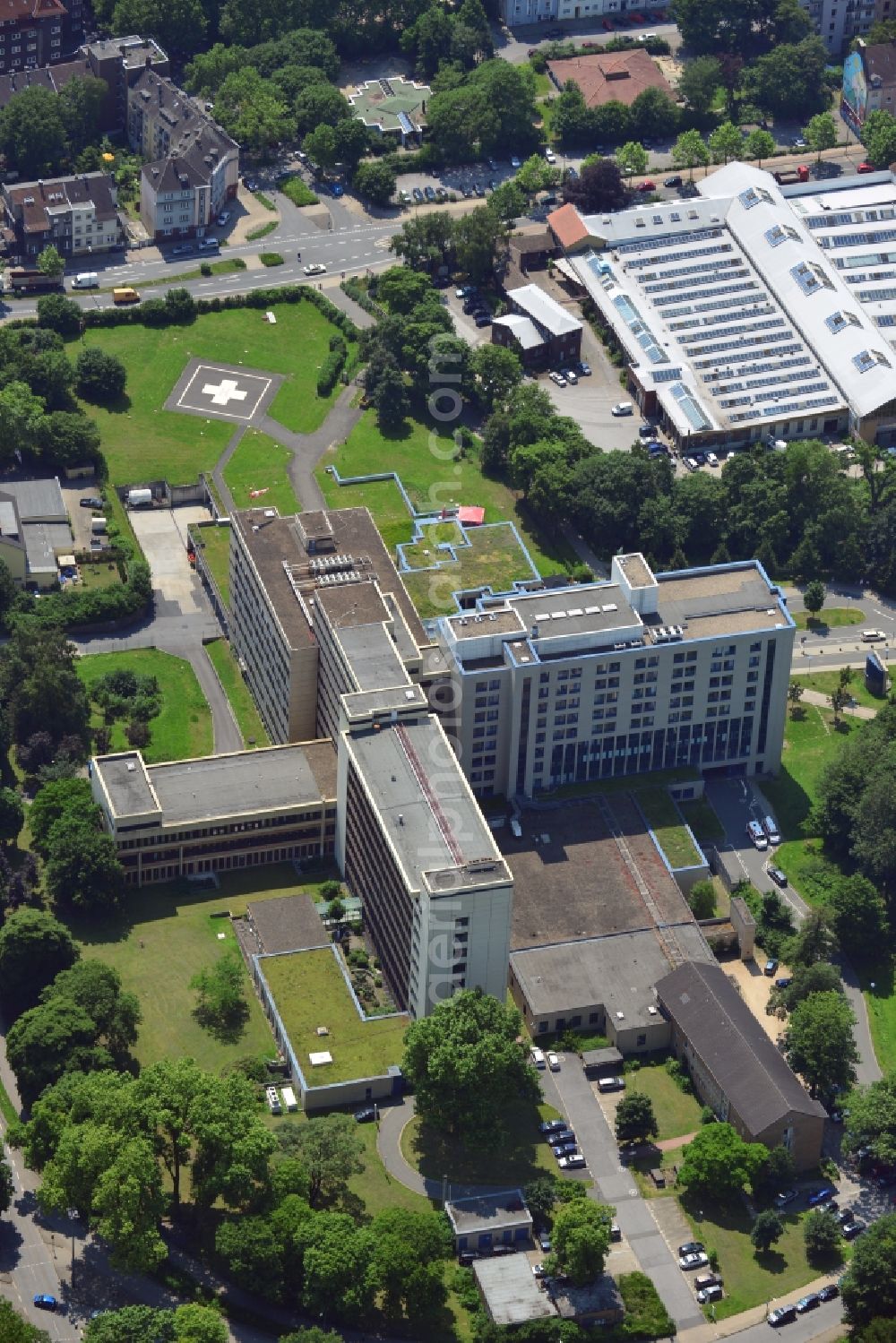 Aerial photograph Dortmund - The clinic centre and medical center North of the hospital Dortmund in the city of Dortmund in the state of North Rhine-Westphalia. The together with the medical center Mitte, the Dortmund Clinic is the second biggest communal hospital in Germany