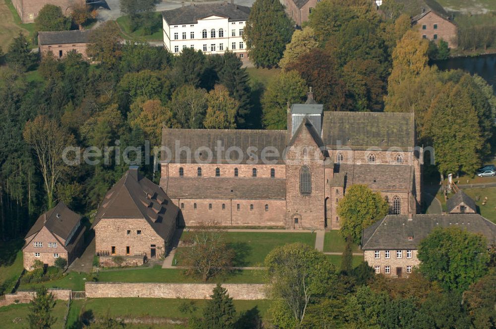 Amelungsborn from above - Blick auf das Kloster Amelungsborn. Gegründet wurde es im Jahr 1135 und ist eines der ältesten Zisterzienserkloster Niedersachsens. Gestiftet wurde es von Graf Siegfried IV. von Boyneburg und benannt wurde es nach der Quelle auf den Gelände am Amelung. 1569 wurde im Zuge der Reformation eine Schule im Kloster eingerichtet. Kontakt: Abt Eckhard Gorka, Landessuperintendent, Sprengel Hildesheim-Göttingen, Michaelisplatz 3a, 31134 Hildesheim, Tel. 05121 / 32 45 7,