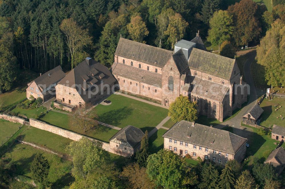 Amelungsborn from above - Blick auf das Kloster Amelungsborn. Gegründet wurde es im Jahr 1135 und ist eines der ältesten Zisterzienserkloster Niedersachsens. Gestiftet wurde es von Graf Siegfried IV. von Boyneburg und benannt wurde es nach der Quelle auf den Gelände am Amelung. 1569 wurde im Zuge der Reformation eine Schule im Kloster eingerichtet. Kontakt: Abt Eckhard Gorka, Landessuperintendent, Sprengel Hildesheim-Göttingen, Michaelisplatz 3a, 31134 Hildesheim, Tel. 05121 / 32 45 7,