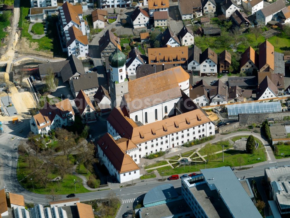 Aerial photograph Ehingen - The monastery in Ehingen is a former Franciscan monastery. Its foundation dates to the 1636. Over time, the monastery was variously. utilized. The monastery is located within the town Ehingen