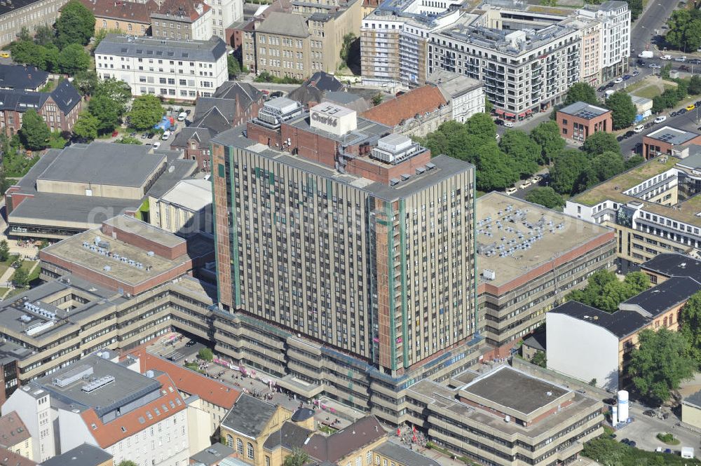 Aerial photograph Berlin - The Charité is one of the most famous hospitals in Berlin. It was founded in 1710 as a plague house and complemented the infirmary of the Humboldt University of Berlin