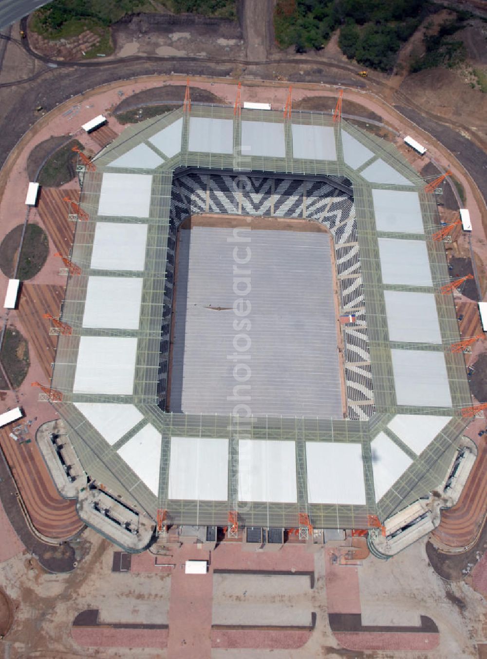 Nelspruit from above - Blick auf das Mbombela-Stadion in Nelspruit in der Provinz Mpumalanga in Südafrika, erbaut zur Fußball-Weltmeisterschaft. View of the Mbombela-Stadium in Nelspruit in South Africa for the FIFA World Cup 2010.