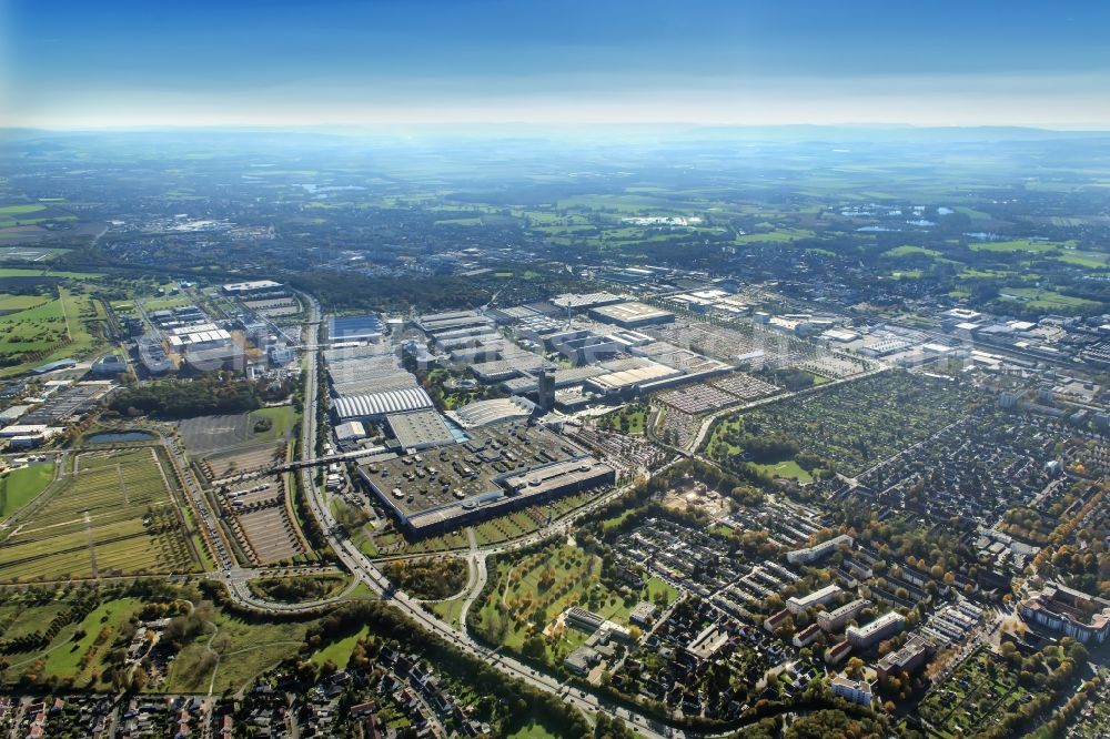 Aerial photograph Laatzen - The exhibition center in Hannover in the state of Lower Saxony. The compound is the largest exhibition area in Europe and consists of several roofed halls and open space areas. In 2000 it was the site of the Expo world fair. Every year the CeBit is held here. The site is run by the Deutsche Messe AG