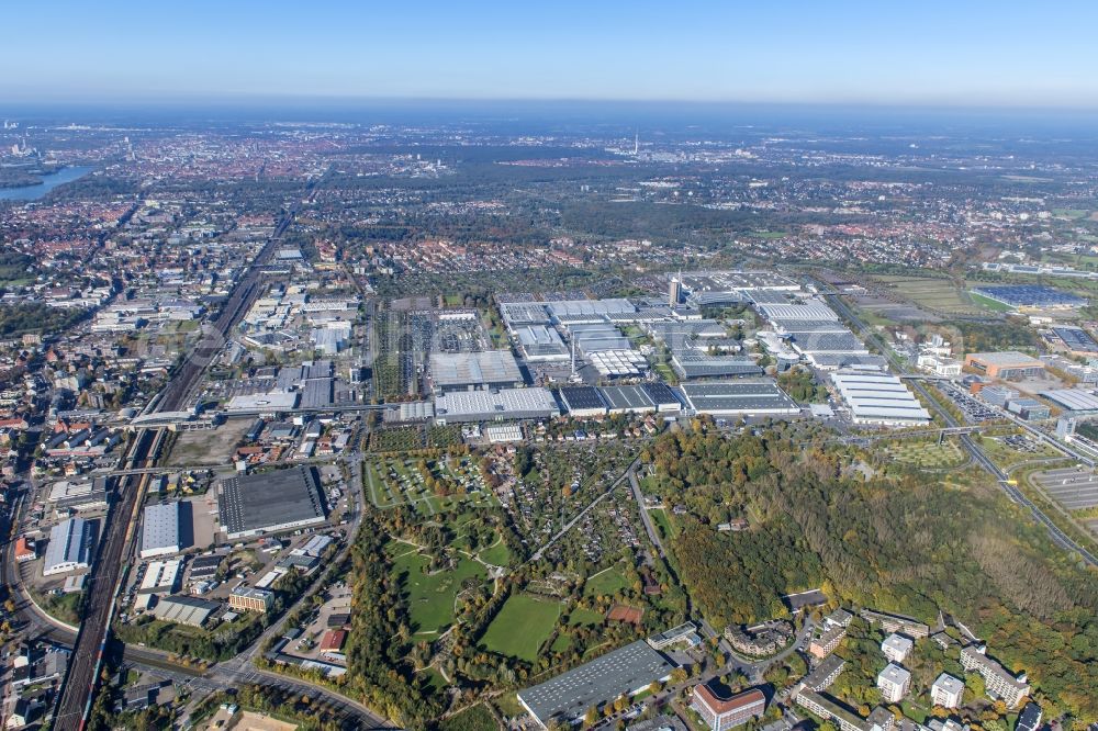 Aerial image Laatzen - The exhibition center in Hannover in the state of Lower Saxony. The compound is the largest exhibition area in Europe and consists of several roofed halls and open space areas. In 2000 it was the site of the Expo world fair. Every year the CeBit is held here. The site is run by the Deutsche Messe AG