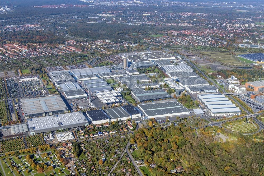 Laatzen from above - The exhibition center in Hannover in the state of Lower Saxony. The compound is the largest exhibition area in Europe and consists of several roofed halls and open space areas. In 2000 it was the site of the Expo world fair. Every year the CeBit is held here. The site is run by the Deutsche Messe AG