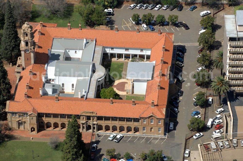 Aerial photograph BLOEMFONTEIN - The National Afrikaans Literature Museum in Bloemfonteine exhibit African literature, books, photographs, musical instruments, costumes and other historical items. Furthermore the building adjoins a sculpture garden with figures from African literature