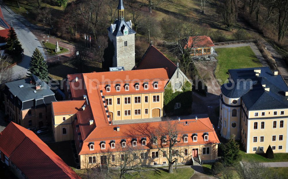 Ettersburg from above - The castle Ettersburg is located on the Ettersberg, an elongated ridge. Since 1998 it belongs as a part of the ensemble Classical Weimar to the UNESCO World Heritage Sites. Duke Wilhelm Ernst of Saxe-Weimar built the castle between 1706 until 1712. The Cultural Office LaRete operates a project office in the castle, which can also be booked as a venue