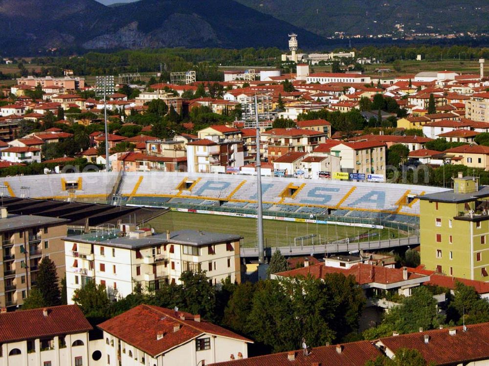 Pisa from the bird's eye view: 20.09.2005 Pisa; Das Stadion von Pisa (Stadio Romeo Anconetani) hat eine Kapazität von 25.000 Plätzen.