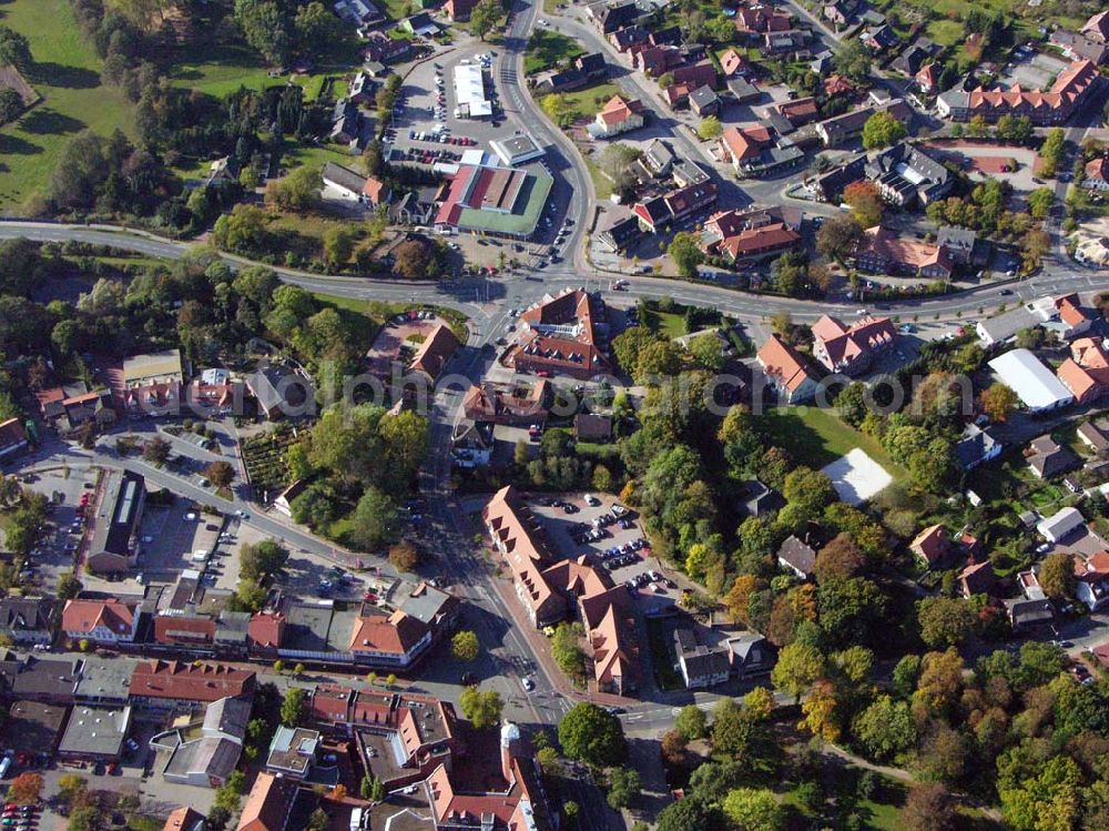 Aerial image Zeven - 18.10.2005; Zeven ist eine Kleinstadt im Landkreis Rotenburg (Wümme) in Niedersachsen. Nach dem Dreißigjährigen Krieg fiel der Ort für über 50 Jahre an das Königreich Schweden. Mit einer kurzen Unterbrechung während der Franzosenzeit zu Beginn des 19. Jahrhunderts, als der Ort dem Königreich Westfalen angehörte, blieb das so bis 1866, als sich Preußen das Königreich Hannover einverleibte. Das bisherige Amt Zeven wurde 1885 zum Sitz des Landrates. Am 25. Oktober 1929 erhielt Zeven die Stadtrechte und feierte 1986 sein 1.000jähriges Jubiläum.