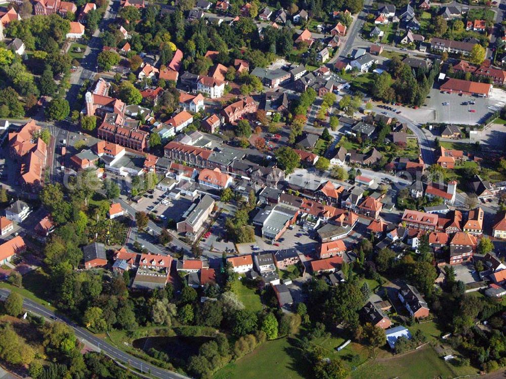 Aerial photograph Zeven - 18.10.2005; Zeven ist eine Kleinstadt im Landkreis Rotenburg (Wümme) in Niedersachsen. Nach dem Dreißigjährigen Krieg fiel der Ort für über 50 Jahre an das Königreich Schweden. Mit einer kurzen Unterbrechung während der Franzosenzeit zu Beginn des 19. Jahrhunderts, als der Ort dem Königreich Westfalen angehörte, blieb das so bis 1866, als sich Preußen das Königreich Hannover einverleibte. Das bisherige Amt Zeven wurde 1885 zum Sitz des Landrates. Am 25. Oktober 1929 erhielt Zeven die Stadtrechte und feierte 1986 sein 1.000jähriges Jubiläum.