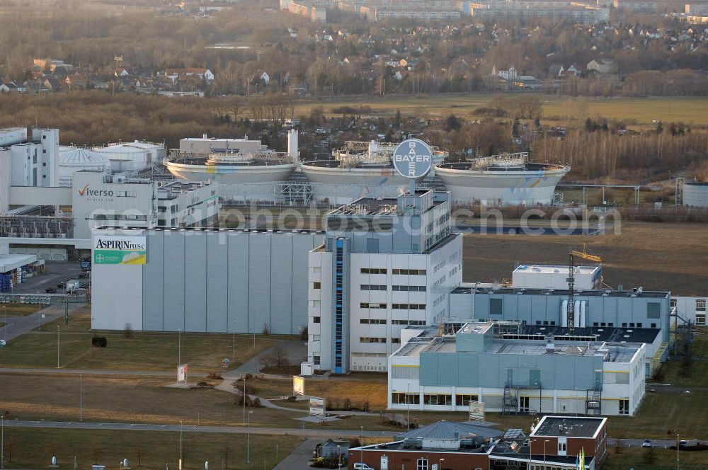 Bitterfeld - Wolfen from above - Das Werk der TERRITORY CTR GmbH im Industriepark Bayer Bitterfeld an der Salegaster Chaussee in Bitterfeld-Wolfen. The plant of the TERRITORY CTR GmbH in the industrial park Bayer Bitterfeld at the Salegaster Chaussee in Bitterfeld-Wolfen.