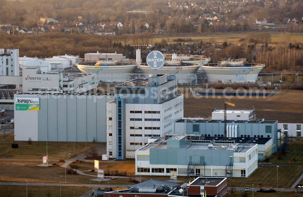 Aerial image Bitterfeld - Wolfen - Das Werk der TERRITORY CTR GmbH im Industriepark Bayer Bitterfeld an der Salegaster Chaussee in Bitterfeld-Wolfen. The plant of the TERRITORY CTR GmbH in the industrial park Bayer Bitterfeld at the Salegaster Chaussee in Bitterfeld-Wolfen.