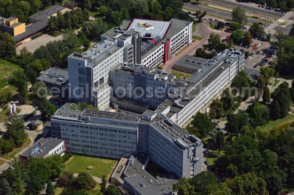 Aerial image Warschau - The Central Clinical Hospital of the Ministry of Interior in Warsaw in Poland. The hospital has been on site in the Wygledow part of the district of Mokotow since 1951. Starting in 1998 it was modernised and refurbished. The building with the heli pad was added during that time. The hospital is home to all important clinical departments