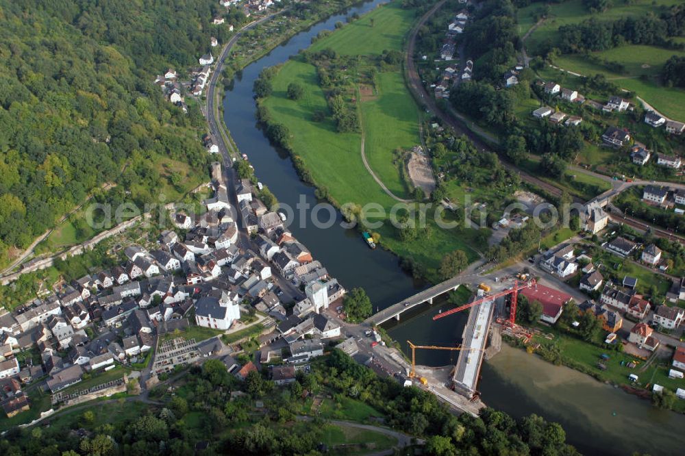 Aerial image Dausenau - Blick auf die Ortsgemeinde Dausenau im Rhein-Lahn-Kreis in Rheinland-Pfalz. Die Gemeinde gehört der Verbandsgemeinde Bad Ems an. Bis in die jüngste Vergangenheit wurde in Dausenau Wein angebaut. Der Weinbau wurde jedoch 1991 eingestellt. View to the village Dausenau in the administrative district Rhein-Lahn-Kreis.