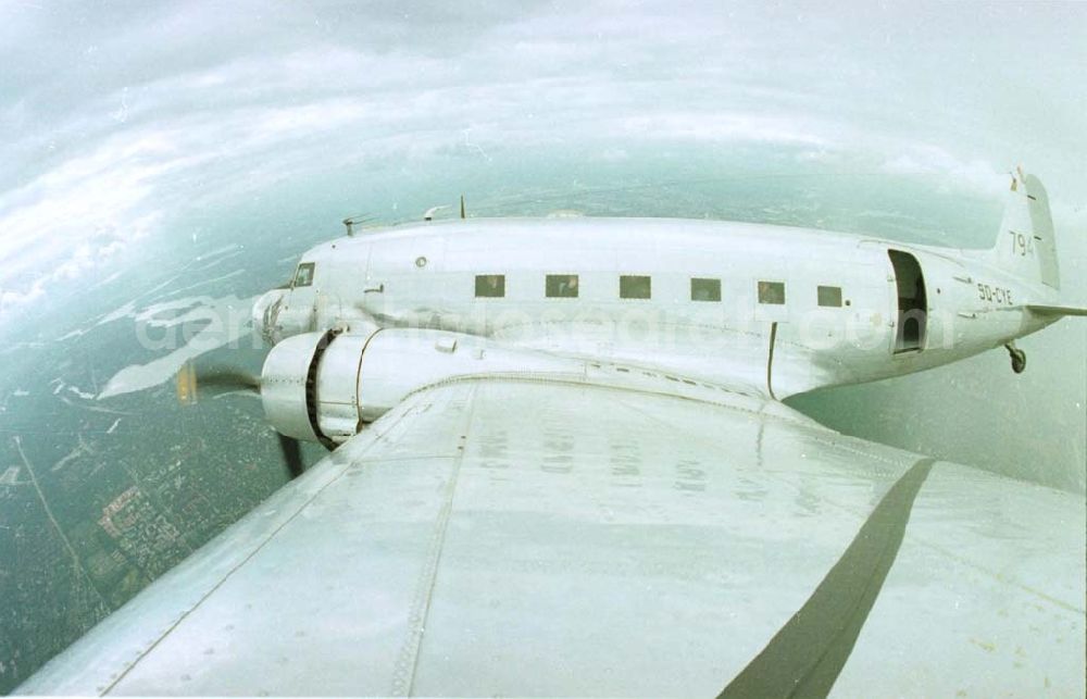 Aerial image Berlin Gatow - 28.06.1993 DC-3 Flug Flugtag Berlin Gatow