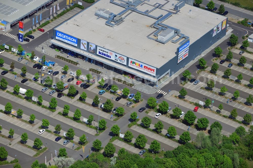 Hofheim am Taunus from above - Decathlon expert - klein and Spiele Max - offices in Hofheim am Taunus in Hesse