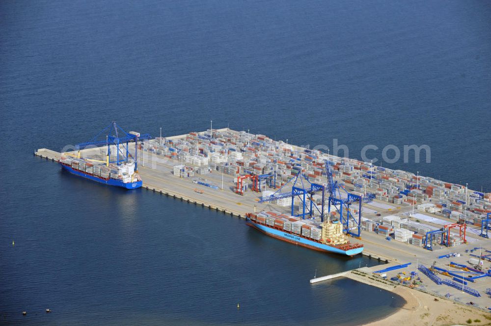 Danzig / Gdansk from the bird's eye view: Der Deepwater Container Terminal an der Ostsee in Danzig / Gdansk in Pommern / Pomorskie, Polen. The Deepwater Container Terminal at the Baltic Sea in Gdansk in the Pomeranian Voivodeship / Pomorskie, Poland.