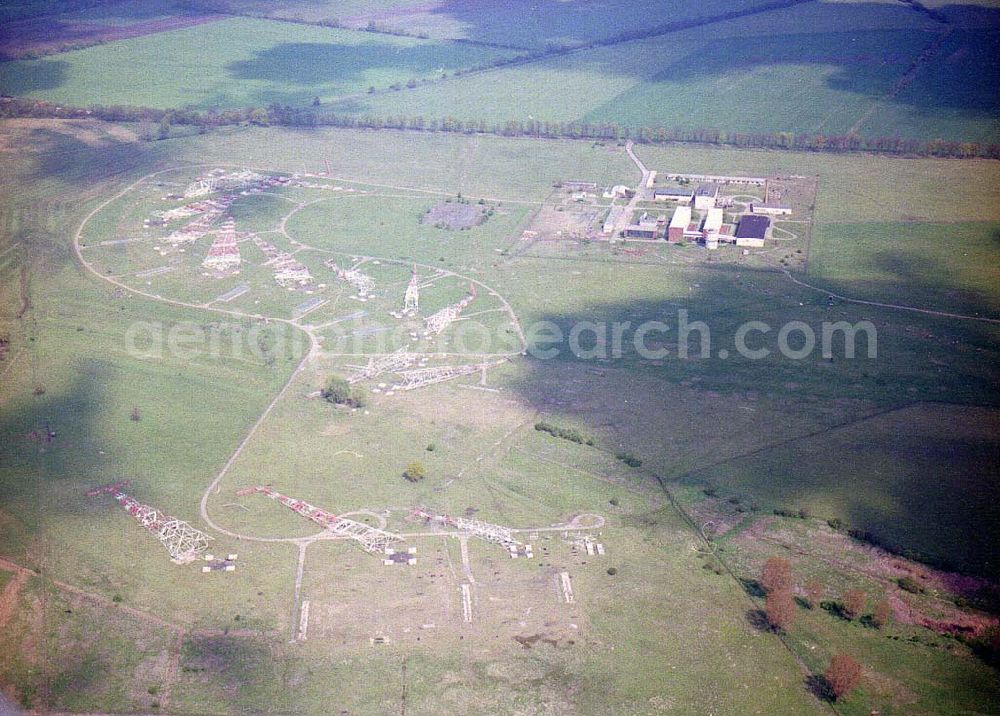 Aerial photograph Nauen / Brandenburg - Demontage der ehem. Sendeanlagen des Deutschlandradio bei Nauen / Brandenburg.