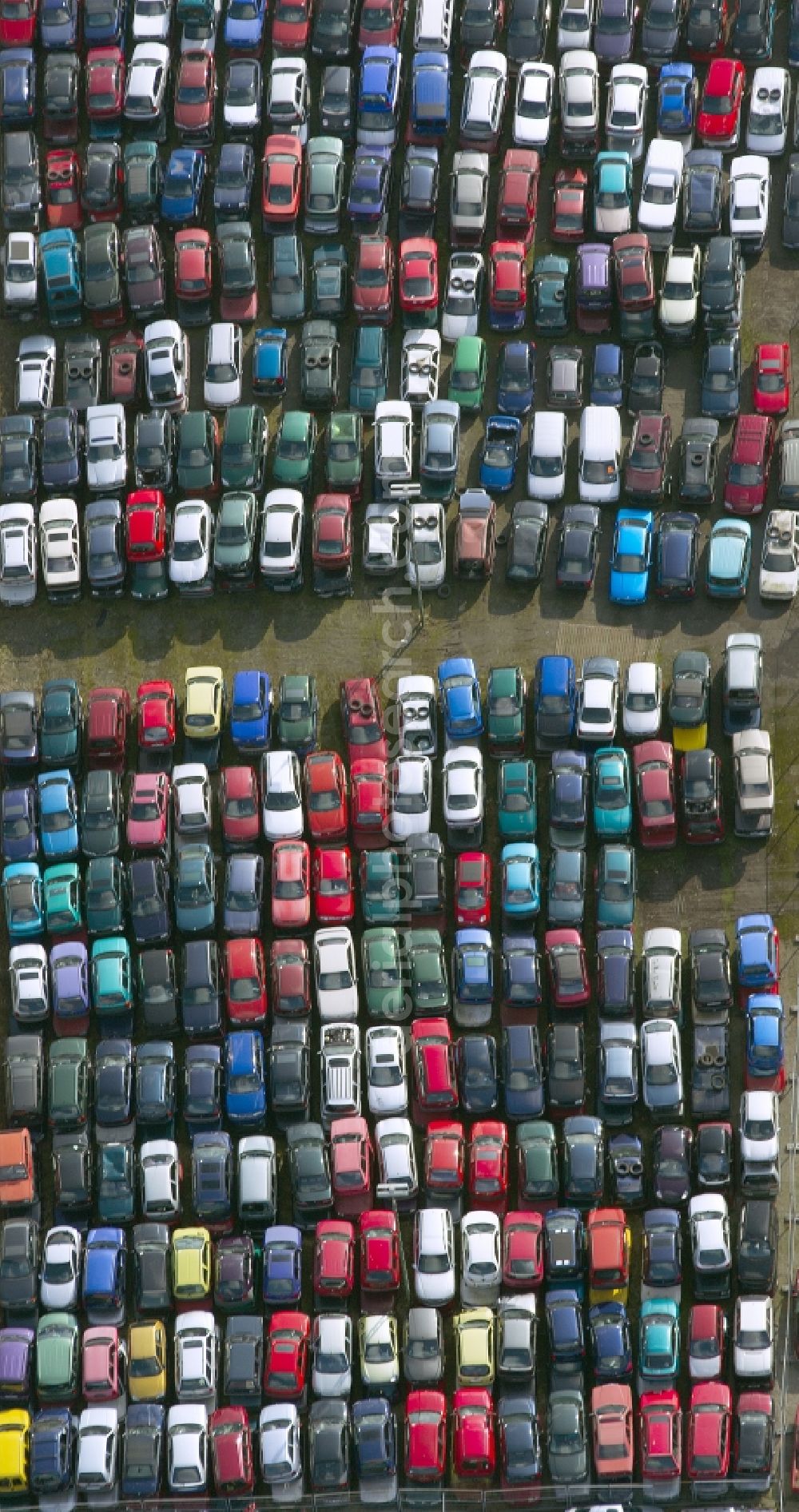 Kleve from the bird's eye view: View of the dismantling firm car exploitation Karl Bettray in Cleves in the state North Rhine-Westphalia