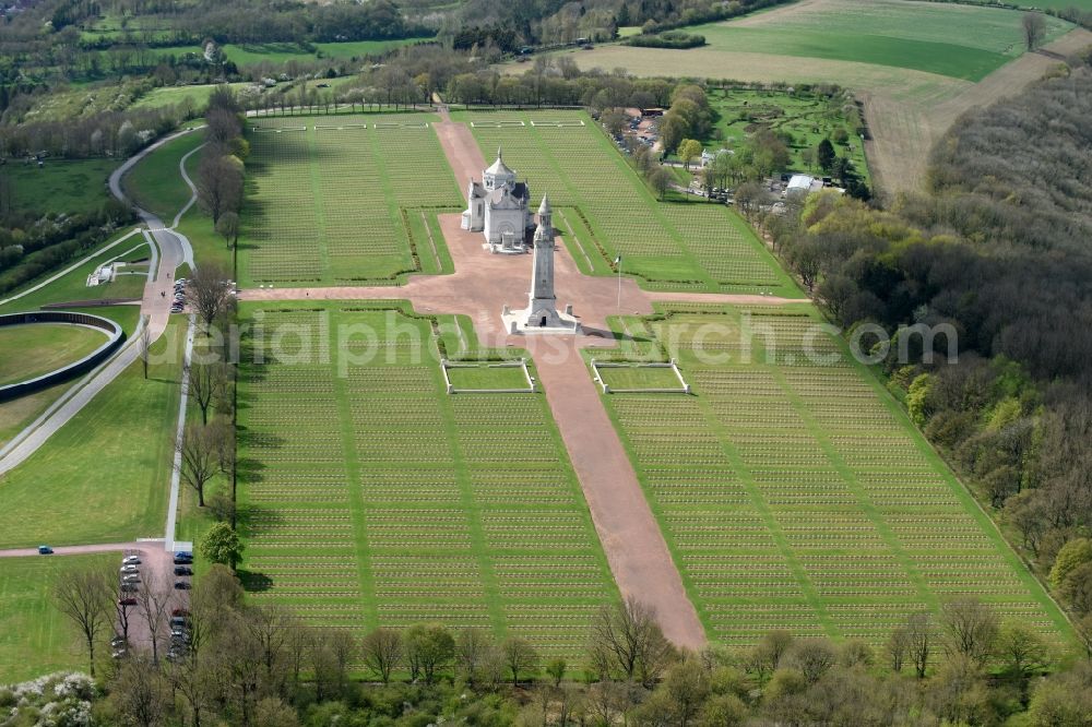 Ablain-Saint-Nazaire from the bird's eye view: Memorial and basilica church on the premises of the cemetery Notre Dame de Lorette in Ablain-Saint-Nazaire in Nord-Pas-de-Calais Picardy, France. The cemetery is the world's largest French military cemetery