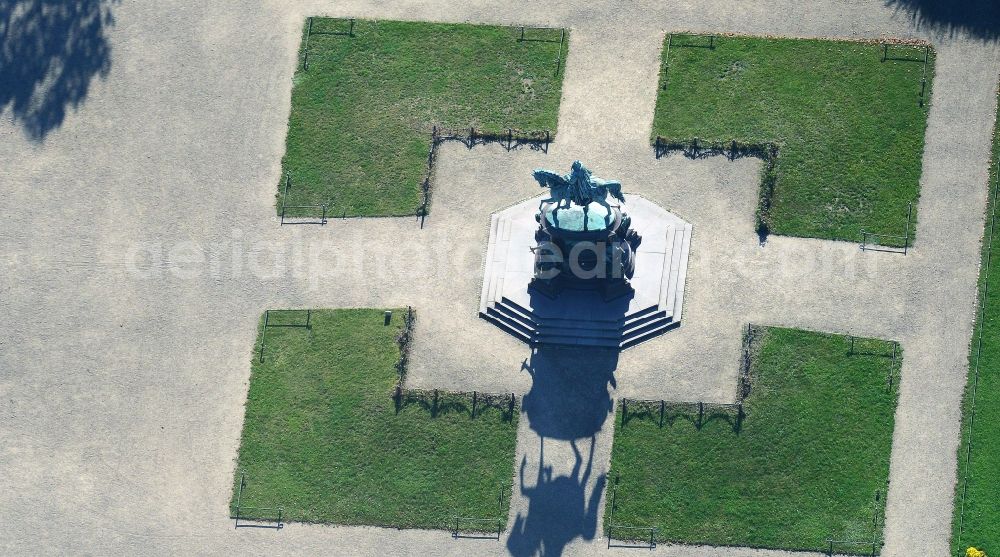 Aerial photograph Schwerin - Monument to the Grand Duke Friedrich Franz II. in Schwerin in Mecklenburg-Western Pomerania