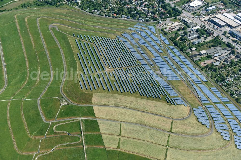 Aerial photograph Magdeburg - View of the solar park in Magdeburg in Saxony-Anhalt. Under the direction of the WSB group, there was built the solar park on the former domestic waste landfill Cracauer Anger