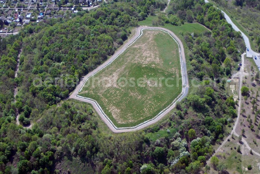 Aerial photograph Dresden - 10.05.2006 Dresden (Sachsen) Blick auf die Deponieanlagen der Stadtbetriebe Dresden an der Radeburger Straße in 01129 Dresden