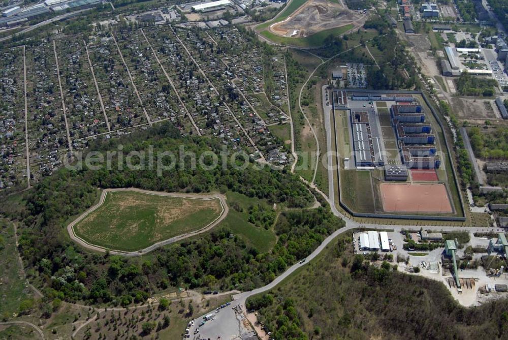 Aerial photograph Dresden - 10.05.2006 Dresden (Sachsen) Blick auf die Deponieanlagen der Stadtbetriebe Dresden an der Radeburger Straße in 01129 Dresden