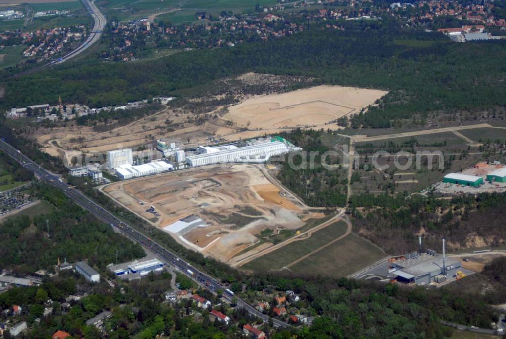 Aerial image Dresden - 10.05.2006 Dresden (Sachsen) Blick auf die Deponieanlagen der Stadtbetriebe Dresden an der Radeburger Straße in 01129 Dresden