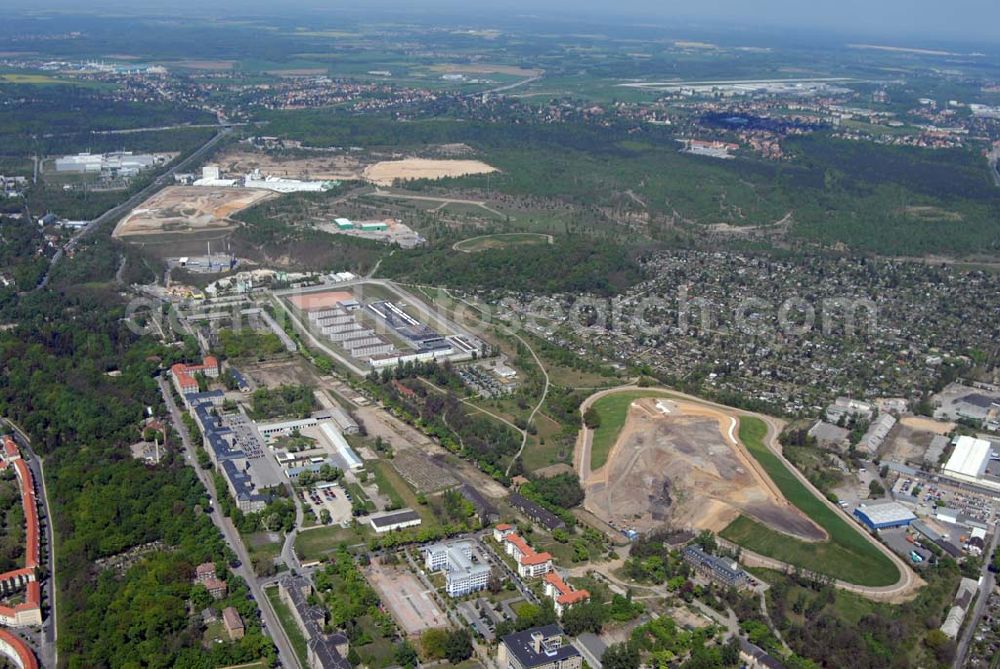 Dresden from above - 10.05.2006 Dresden (Sachsen) Blick auf die Deponieanlagen der Stadtbetriebe Dresden an der Radeburger Straße in 01129 Dresden