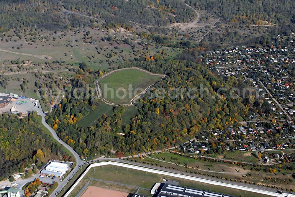 Dresden from above - 25.10.2006 Dresden (Sachsen) Blick auf die Deponieanlagen der Stadtbetriebe Dresden an der Radeburger Straße in 01129 Dresden. Ein Projekt der Amand GmbH & Co.KG