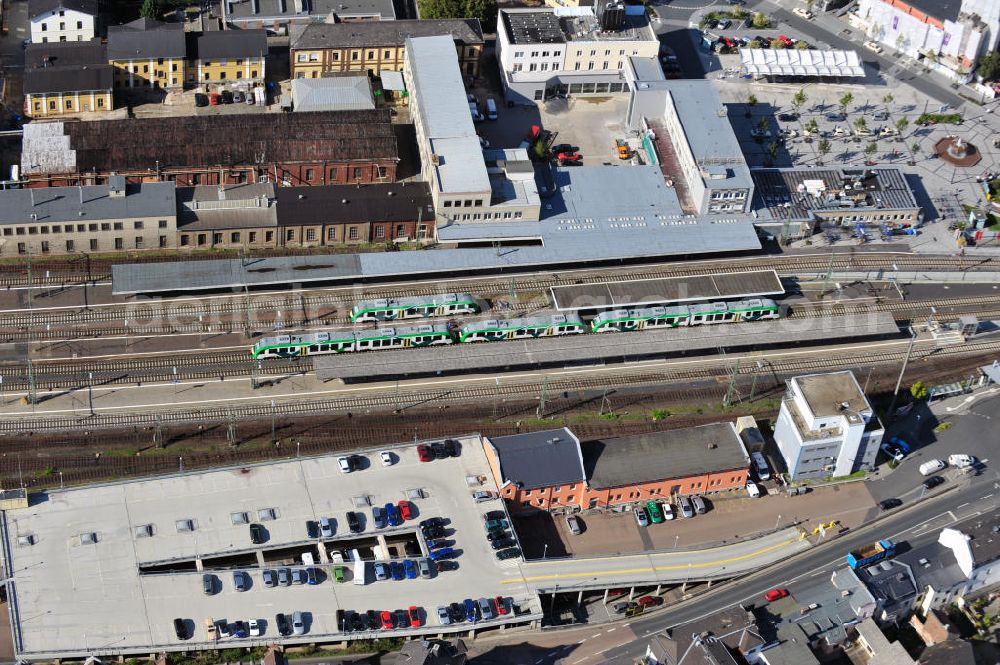 Limburg from the bird's eye view: The train station Limburg is a station in the inner city of Limburg. The Lahntal line connects Koblenz and Gießen. Behind the station is a former main railway workshop, which is closed since 2005