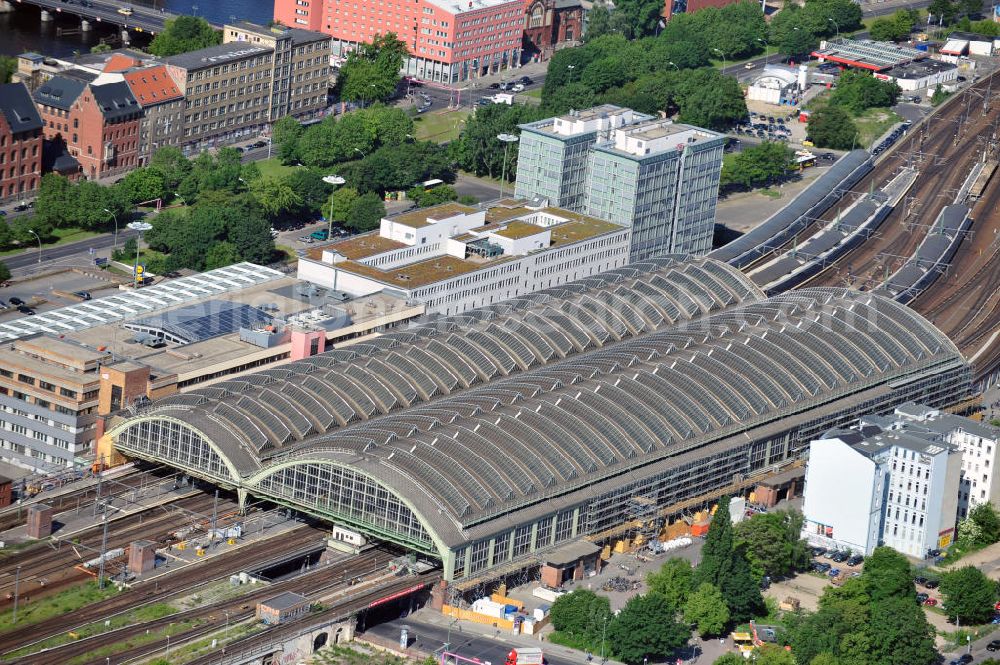 Berlin Friedrichshain from above - Der Berliner Ostbahnhof in Berlin-Friedrichshain. Es ist der drittgrößte Bahnhof in Berlin. The Berlin east station in Berlin-Friedrichshain. It is the third biggest station in Berlin.