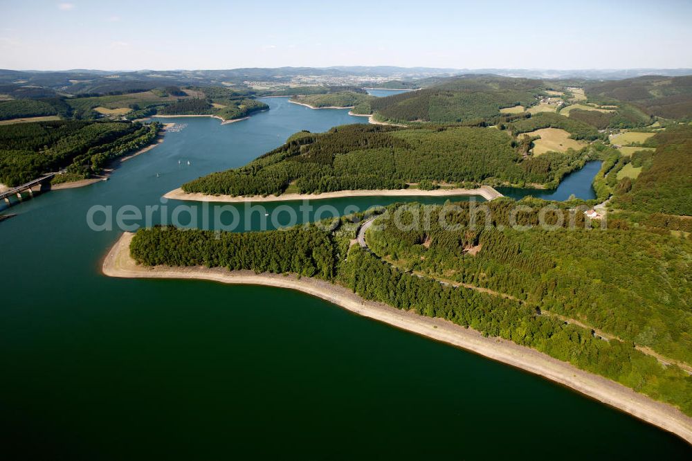 ATTENDORN from the bird's eye view: Der Biggesee (auch Biggetalsperre) - ein Stausee im Kreis Olpe in Nordrhein-Westfalen. Der Staudamm dient der Regulierung von Bigge, Lenne und Ruhr sowie der Wasserversorgung des Ruhrgebiets. The Bigge in North Rhine-Westphalia.