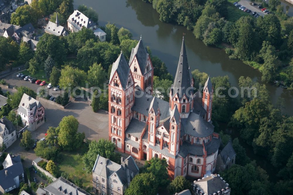 Limburg an der Lahn from the bird's eye view: The Limburg Cathedral on Cathedral Square on the banks of the Lahn in Limburg an der Lahn in Hesse