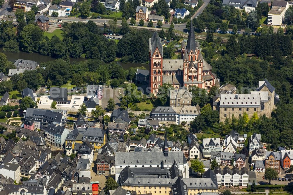 Aerial photograph Limburg an der Lahn - The Limburg Cathedral on Cathedral Square on the banks of the Lahn in Limburg an der Lahn in Hesse