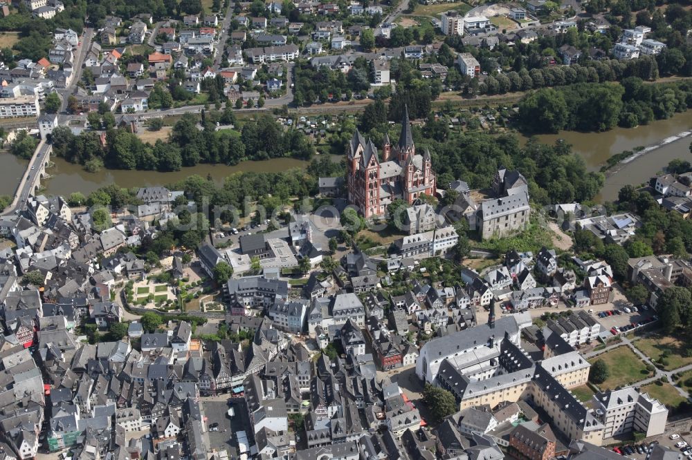 Aerial image Limburg an der Lahn - The Limburg Cathedral on Cathedral Square on the banks of the Lahn in Limburg an der Lahn in Hesse