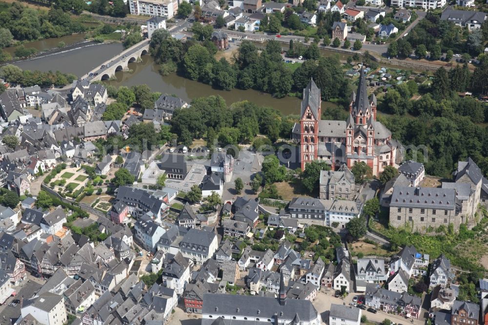 Limburg an der Lahn from the bird's eye view: The Limburg Cathedral on Cathedral Square on the banks of the Lahn in Limburg an der Lahn in Hesse