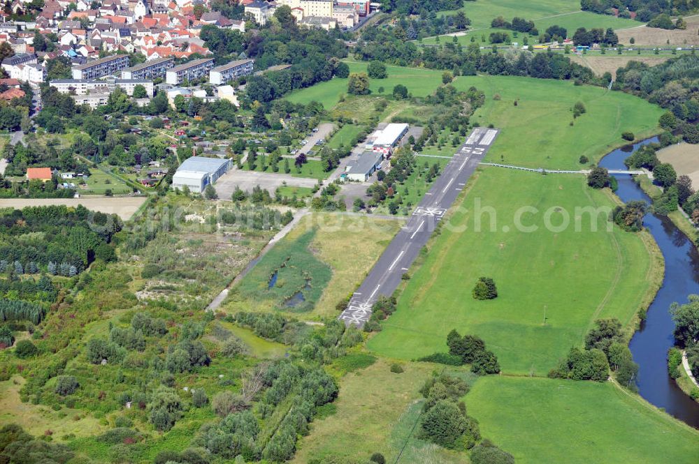 Aerial photograph Frankfurt - View of the former airfield in the district of Frankfurt Bonames. On the grounds of the former U.S. military airfield, the landscape architects Mark Gnüchtel and Roland Nagies created a nature and recreation area, which is part of the green belt of Frankfurt