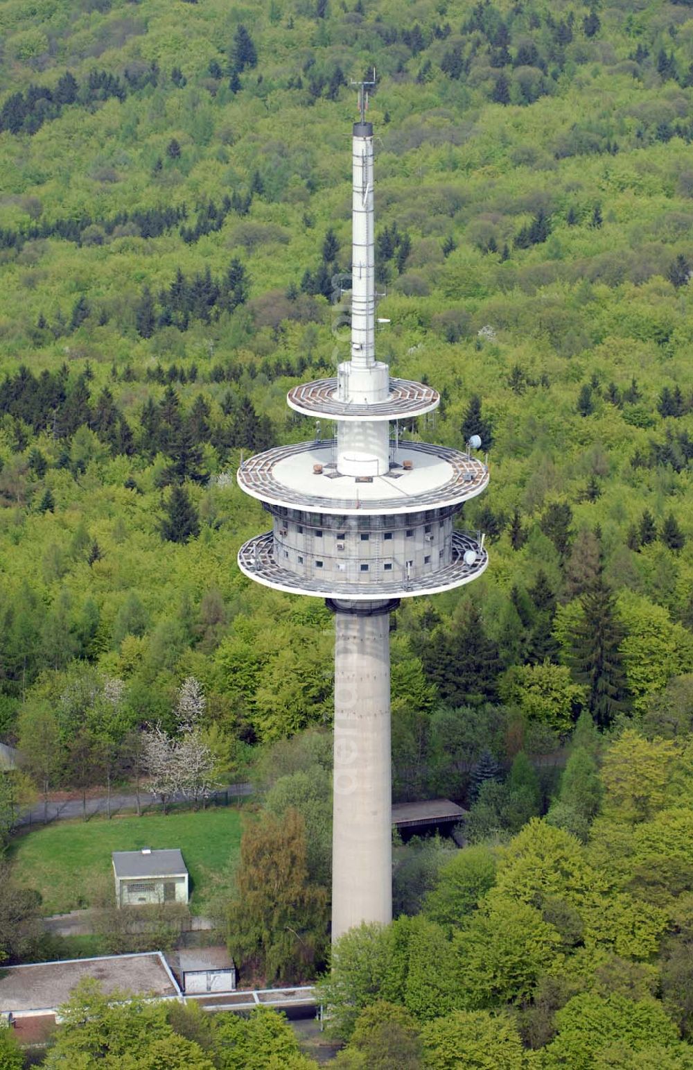 Aerial image Winterstein (Hessen) - Der Funkturm auf dem Steinkopf. Der Turm gehört zur Telekom-Gruppe T-Systems. Zur Zeit werden hier keine Rundfunksender ausgestrahlt.