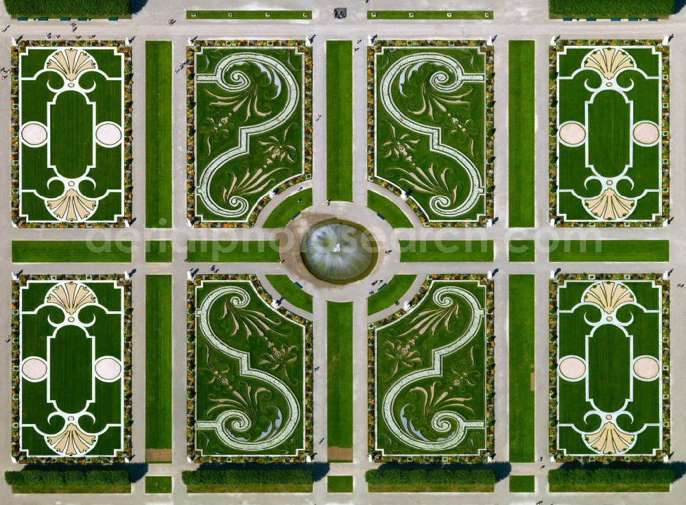 Hannover from the bird's eye view: The Great Garden in the Herrhause district of Hannover is one of the most important baroque gardens in Europe. The enclosed garden area is the historic core of the Herrenhäuser gardens, which also include the Hill Garden, the George garden and the Welfen garden