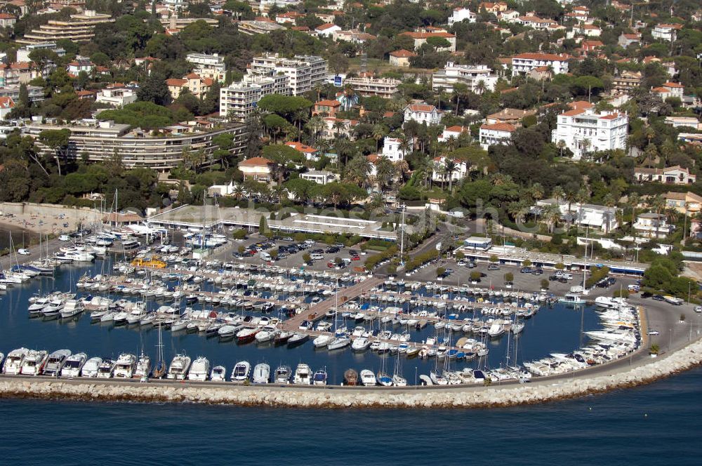 Aerial photograph Antibes - Blick auf den Hafen Gallice im Stadtteil Juan-les-Pins von Antibes. Juan-les-Pins ist ein Seebad an der Cote d' Azur. Der Ort gehört zur Stadt Antibes und liegt im Département Alpes-Maritimes in der Région Provence-Alpes-Cote d' Azur. Die Gemeinde hat zusammen mit Antibes etwa 74.000 Einwohner und nennt sich offiziell Antibes Juan-les-Pins. Nach Nizza sind es etwa 20 Kilometer und nach Cannes gut zwölf Kilometer.