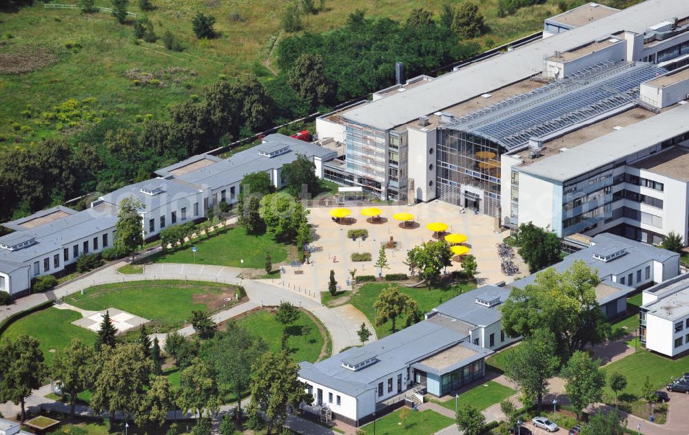 Aerial photograph Bitterfeld - View at the hospital building and the adjoining park of the health center in Bitterfeld-Wolfen