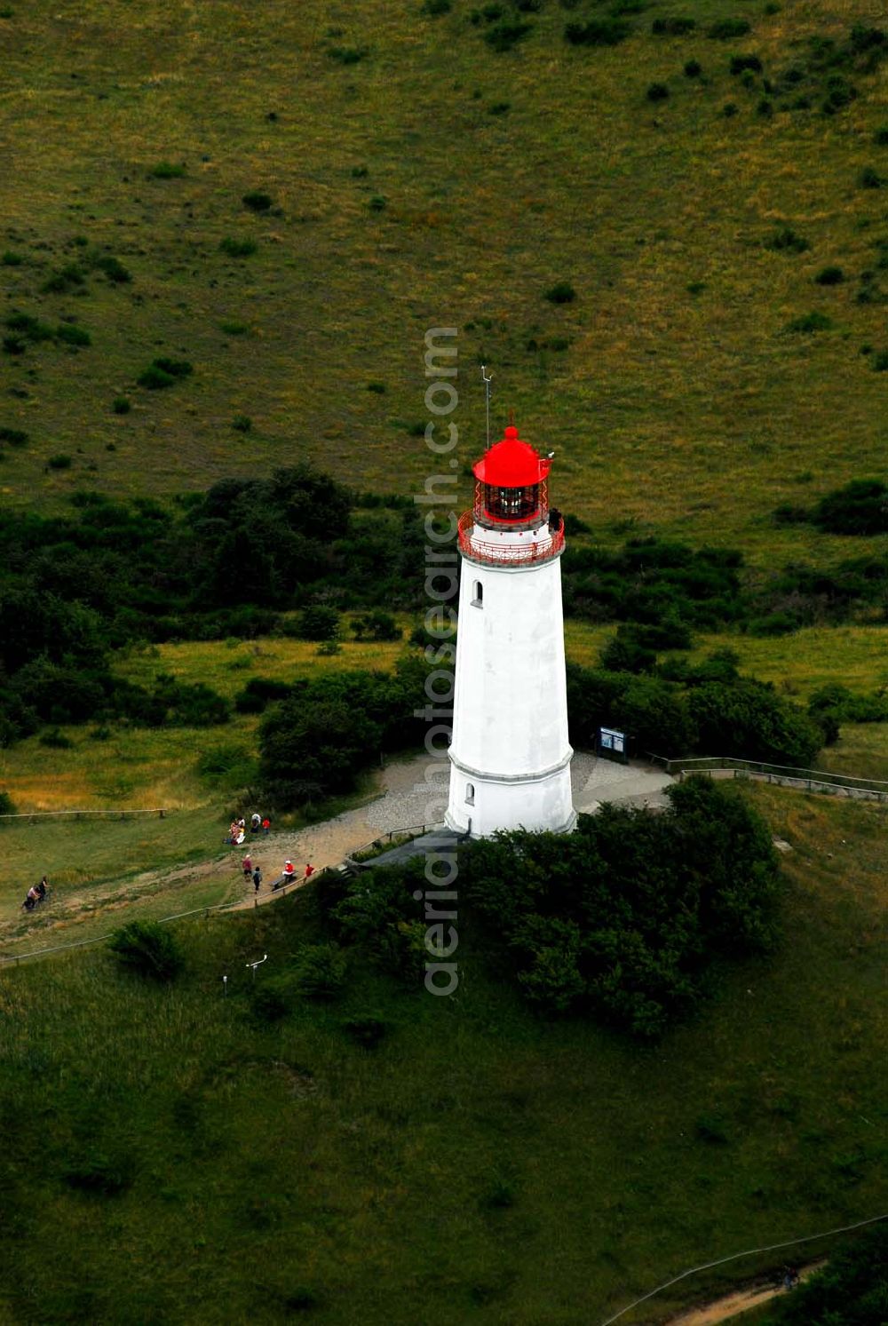 Aerial photograph Hiddensee (Rügen) - Der Leuchtturm Dornbusch auf Hiddensee. Der 28 Meter hohe Turm wurde 1888 erbaut und in Betrieb genommen. Heute ist er außerdem ein beliebter Aussichtspunkt und gilt als Wahrzeichen Hiddensees.