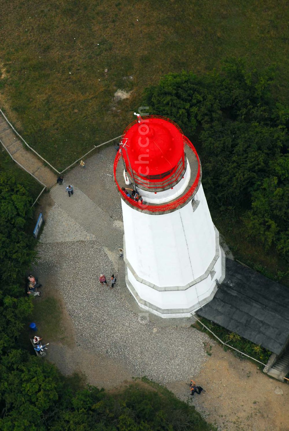 Aerial photograph Hiddensee (Rügen) - Der Leuchtturm Dornbusch auf Hiddensee. Der 28 Meter hohe Turm wurde 1888 erbaut und in Betrieb genommen. Heute ist er außerdem ein beliebter Aussichtspunkt und gilt als Wahrzeichen Hiddensees.