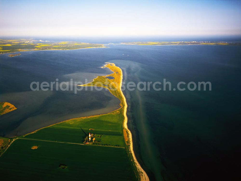 Flügge auf Fehmarn from the bird's eye view: The lighthouse of Flügge is located in the southwest of the island of Fehmarn. It is open to visitors and in use since 1916