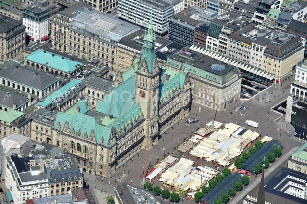 Hamburg from the bird's eye view: The city hall of Hamburg is the location of Citizenship (Parliament) and Senate (State Government) of the Free and Hanseatic City of Hamburg