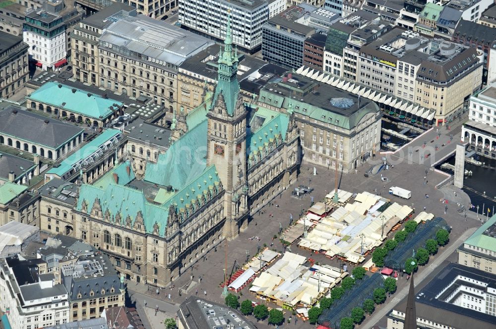 Aerial image Hamburg - The city hall of Hamburg is the location of Citizenship (Parliament) and Senate (State Government) of the Free and Hanseatic City of Hamburg