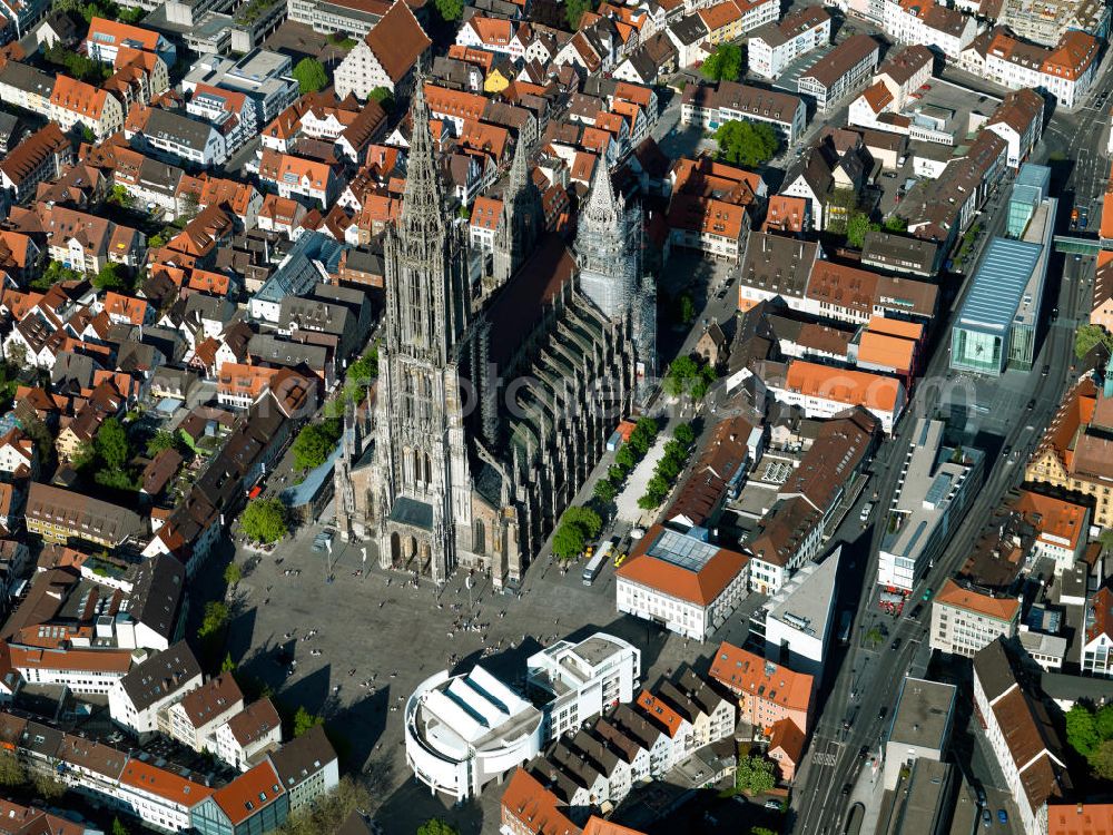 Aerial image Ulm - Views of the Minster of Ulm. The Minster is the main church was built in the Gothic style of the former free imperial city of Ulm. The 161.53-meter-high tower is the tallest church tower in the world