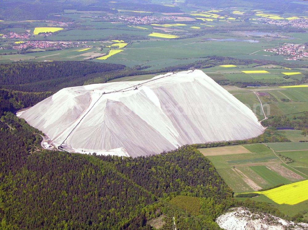 Heringen from above - Blick auf den Monte Kali in 36266 Heringen. Der Monte Kali hat eine Höhe von 530m und wächst jeden Tag um weitere 13.000t nicht verwertbares Salz an.